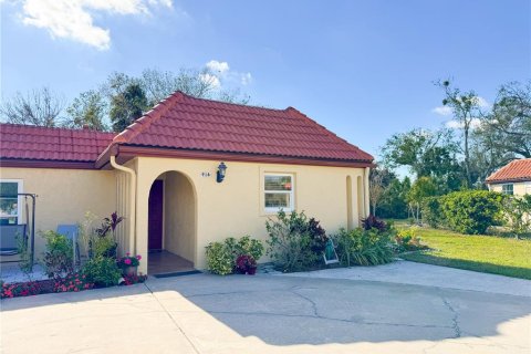 House in Bradenton, Florida 2 bedrooms, 146.51 sq.m. № 1509642 - photo 2