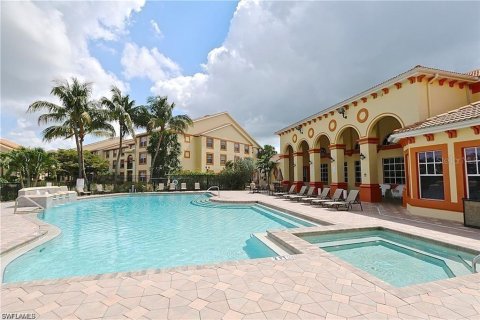 Copropriété à louer à Naples, Floride: 2 chambres, 116.13 m2 № 1915058 - photo 3