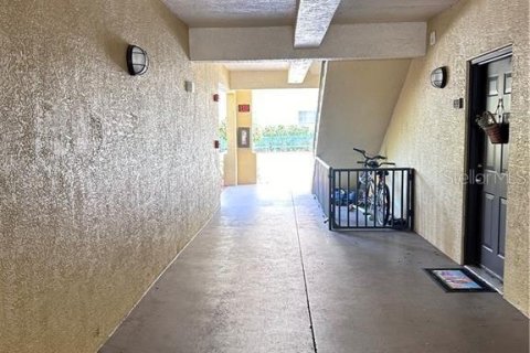 Copropriété à louer à Naples, Floride: 2 chambres, 116.13 m2 № 1915058 - photo 4