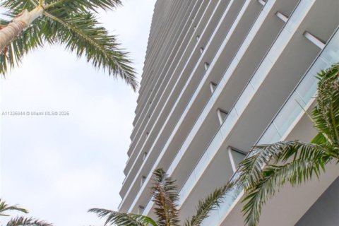 Condominio en alquiler en Miami, Florida, 1 dormitorio, 65.12 m2 № 2060032 - foto 28