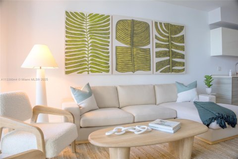 Condominio en alquiler en Miami, Florida, 1 dormitorio, 65.12 m2 № 2060032 - foto 23