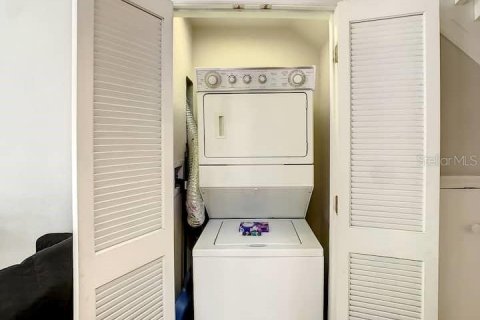 Купить таунхаус в Киссимми, Флорида 7 комнат, 165.27м2, № 2147578 - фото 23