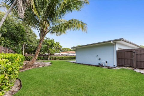 House in Miami, Florida 3 bedrooms, 133.22 sq.m. № 1973961 - photo 5