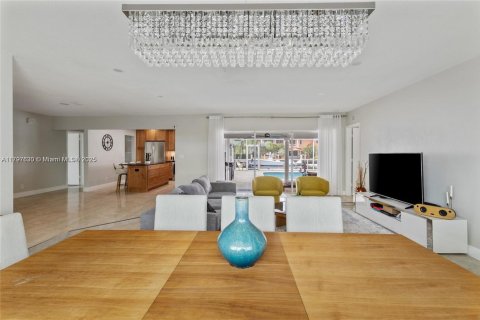Casa en alquiler en Fort Lauderdale, Florida, 5 dormitorios, 236.71 m2 № 1738139 - foto 17