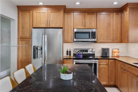 Casa en alquiler en Fort Lauderdale, Florida, 5 dormitorios, 236.71 m2 № 1738139 - foto 20