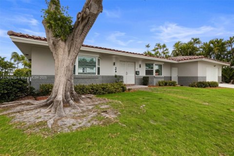 Casa en alquiler en Fort Lauderdale, Florida, 5 dormitorios, 236.71 m2 № 1738139 - foto 3