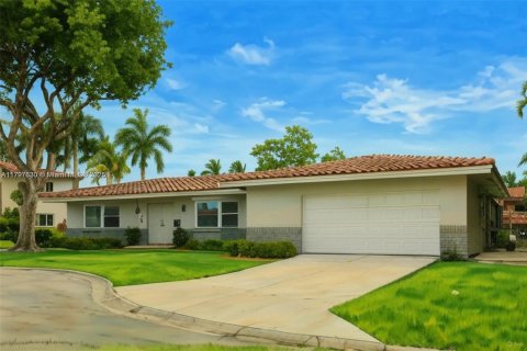 Casa en alquiler en Fort Lauderdale, Florida, 5 dormitorios, 236.71 m2 № 1738139 - foto 2