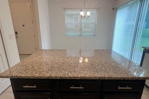 Townhouse in Apopka, Florida 3 bedrooms, 158.21 sq.m. № 1853358 - photo 3