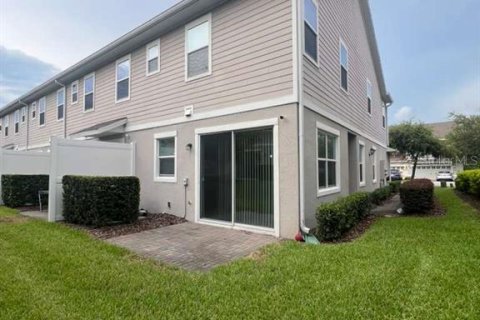 Townhouse in Apopka, Florida 3 bedrooms, 158.21 sq.m. № 1853358 - photo 11