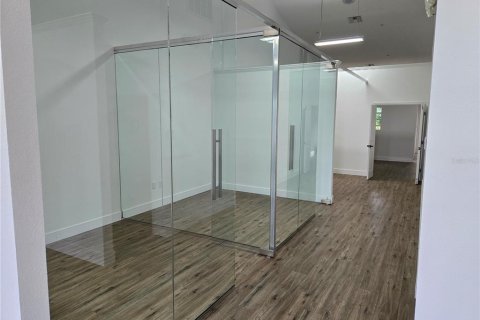 Снять в аренду коммерческую недвижимость в Пунта-Горда, Флорида 3647.99м2, № 1909170 - фото 5