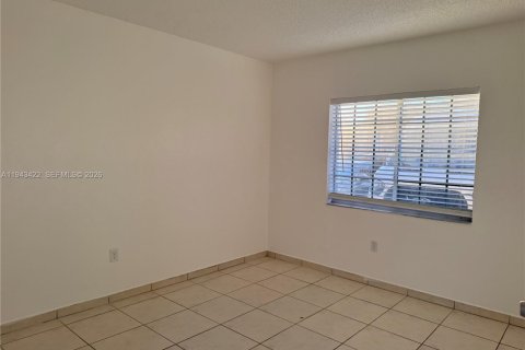 Copropriété à vendre à Miami, Floride: 3 chambres, 104.98 m2 № 2000198 - photo 20