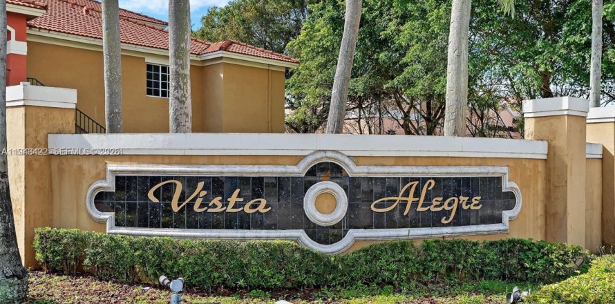 Condo à Miami, Floride, 3 chambres  № 2000198