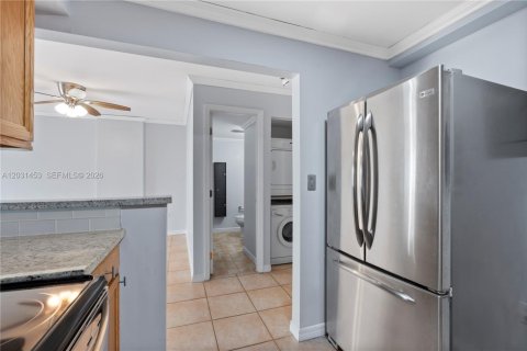 Condo in Miami Beach, Florida, 1 bedroom  № 2077822 - photo 9
