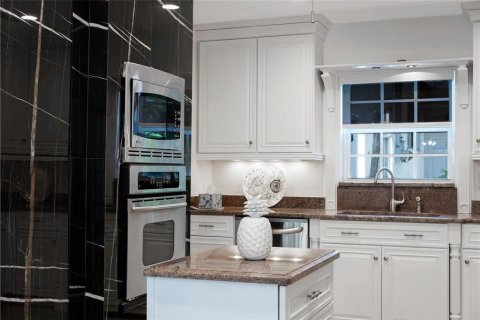 Villa ou maison à vendre à Fort Lauderdale, Floride: 7 chambres, 390.47 m2 № 2275156 - photo 18