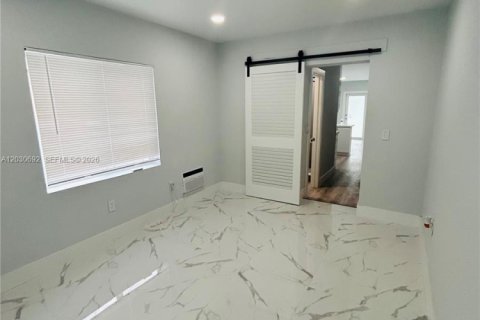 Apartment in Miami, Florida 1 bedroom, 111.48 sq.m. № 2083968 - photo 4