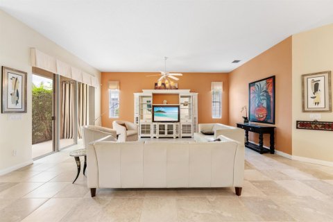 House in Jupiter, Florida 3 bedrooms, 181.25 sq.m. № 2087784 - photo 20