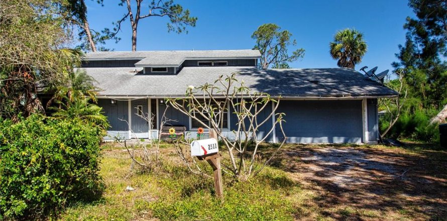 House in Sarasota, Florida 3 bedrooms, 157.19 sq.m. № 1654570