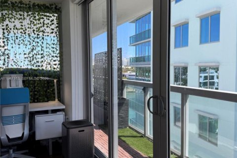 Купить кондоминиум в Бей-Харбор-Айлендс, Флорида 2 спальни, 121.24м2, № 2048931 - фото 19