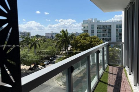 Купить кондоминиум в Бей-Харбор-Айлендс, Флорида 2 спальни, 121.24м2, № 2048931 - фото 17