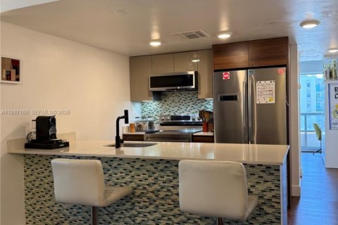 Купить кондоминиум в Бей-Харбор-Айлендс, Флорида 2 спальни, 121.24м2, № 2048931 - фото 12