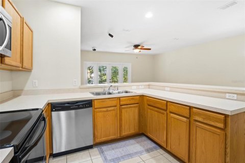 Townhouse in Tampa, Florida 2 bedrooms, 128.86 sq.m. № 1837369 - photo 17