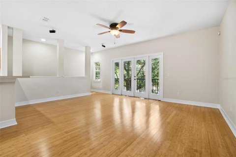 Townhouse in Tampa, Florida 2 bedrooms, 128.86 sq.m. № 1837369 - photo 14