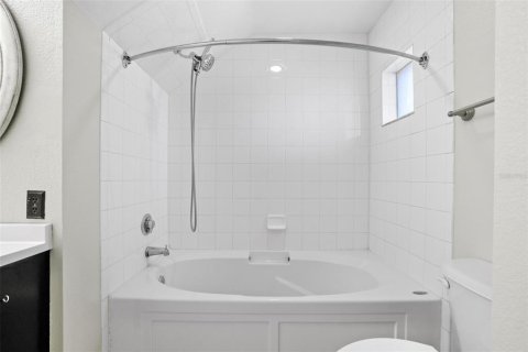 Townhouse in Tampa, Florida 2 bedrooms, 128.86 sq.m. № 1837369 - photo 7