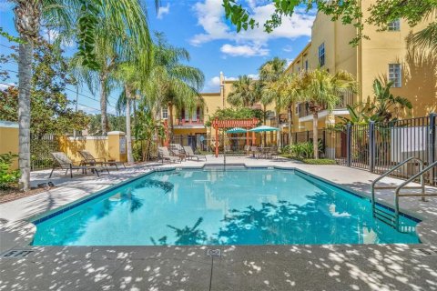 Townhouse in Tampa, Florida 2 bedrooms, 128.86 sq.m. № 1837369 - photo 25