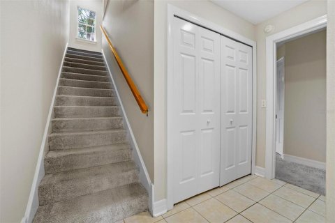 Townhouse in Tampa, Florida 2 bedrooms, 128.86 sq.m. № 1837369 - photo 8