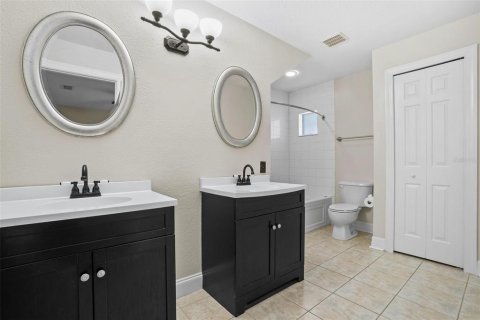 Townhouse in Tampa, Florida 2 bedrooms, 128.86 sq.m. № 1837369 - photo 6