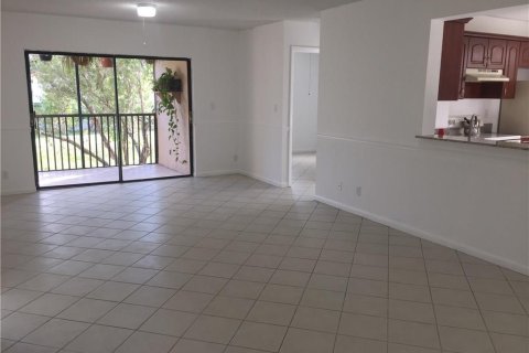 Condominio en venta en Coral Springs, Florida, 2 dormitorios, 58.44 m2 № 2245574 - foto 9