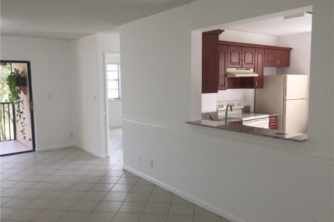 Condominio en venta en Coral Springs, Florida, 2 dormitorios, 58.44 m2 № 2245574 - foto 6