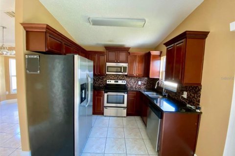 Casa en alquiler en Kissimmee, Florida, 3 dormitorios, 113.71 m2 № 1872914 - foto 4