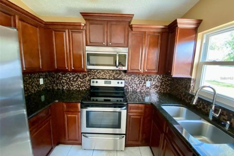 Casa en alquiler en Kissimmee, Florida, 3 dormitorios, 113.71 m2 № 1872914 - foto 7