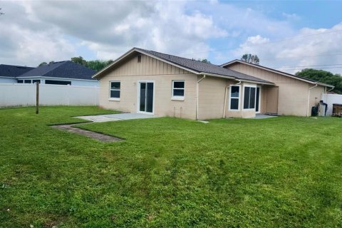 Casa en alquiler en Kissimmee, Florida, 3 dormitorios, 113.71 m2 № 1872914 - foto 20