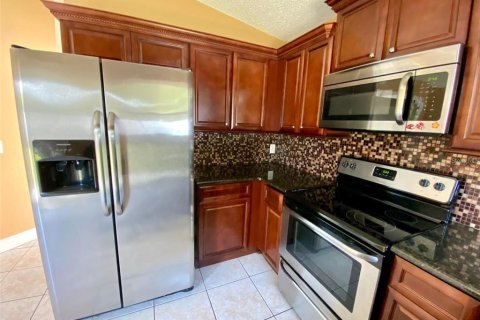 Casa en alquiler en Kissimmee, Florida, 3 dormitorios, 113.71 m2 № 1872914 - foto 5