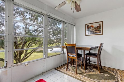 Condominio en alquiler en Margate, Florida, 1 dormitorio, 72 m2 № 2054740 - foto 18