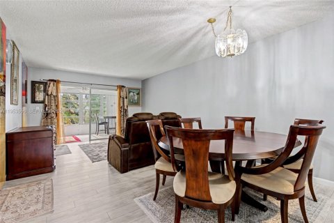 Condominio en alquiler en Margate, Florida, 1 dormitorio, 72 m2 № 2054740 - foto 7