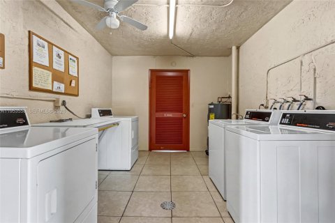 Condominio en alquiler en Margate, Florida, 1 dormitorio, 72 m2 № 2054740 - foto 22