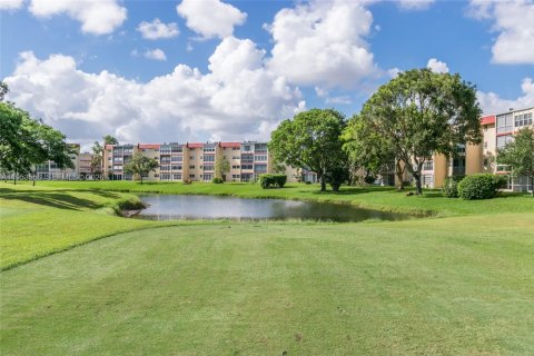 Condominio en alquiler en Margate, Florida, 1 dormitorio, 72 m2 № 2054740 - foto 24