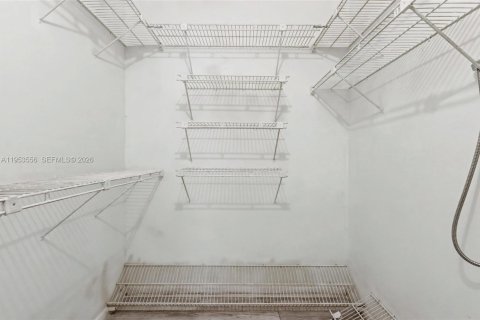 Condominio en alquiler en Margate, Florida, 1 dormitorio, 72 m2 № 2054740 - foto 15