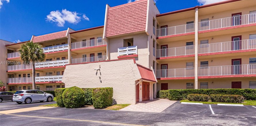 Condominio en Margate, Florida, 1 dormitorio  № 2054740