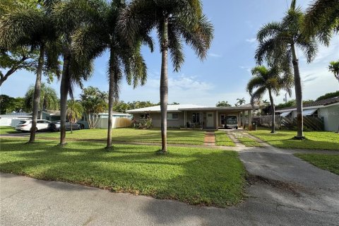 House in Fort Lauderdale, Florida 3 bedrooms, 119.1 sq.m. № 1771399 - photo 1
