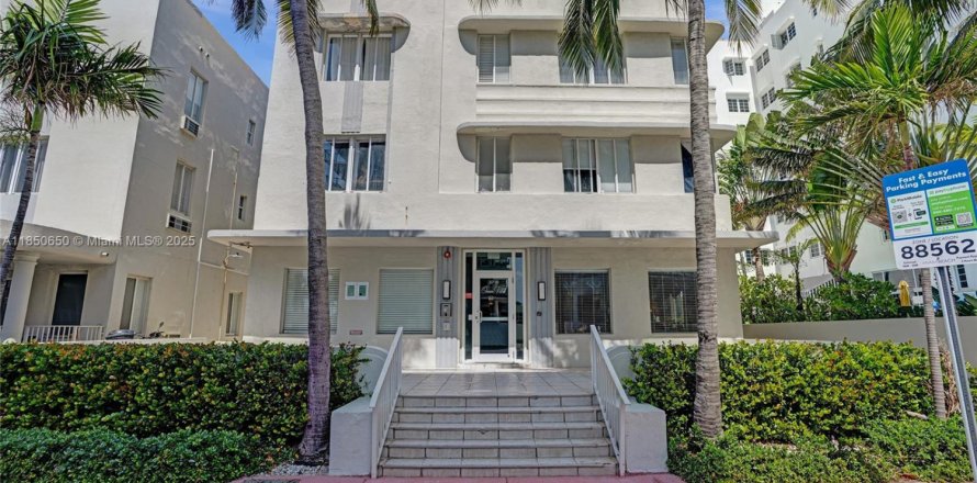 Студия в кондо в Майами-Бич, Флорида № 2053456