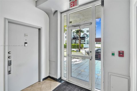 Купить кондоминиум в Майами-Бич, Флорида 31.59м2, № 2053456 - фото 4