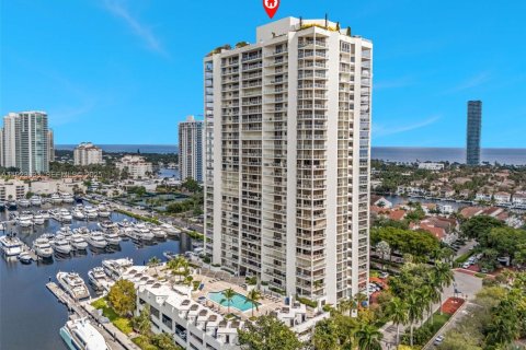 Copropriété à vendre à Aventura, Floride: 4 chambres, 219.25 m2 № 1982073 - photo 9