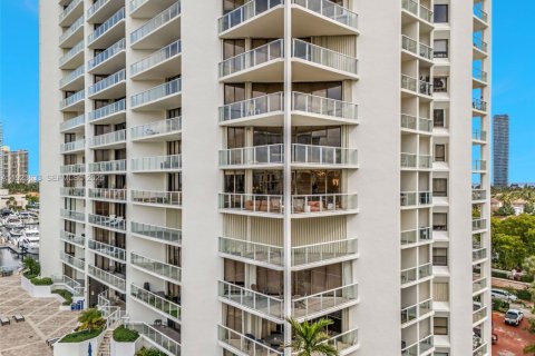 Copropriété à vendre à Aventura, Floride: 4 chambres, 219.25 m2 № 1982073 - photo 10