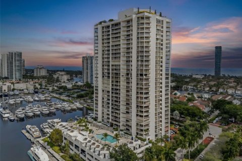 Copropriété à vendre à Aventura, Floride: 4 chambres, 219.25 m2 № 1982073 - photo 11