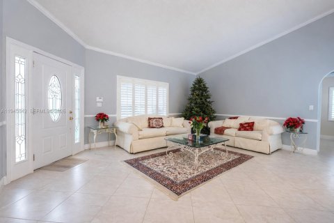 House in Miami, Florida 4 bedrooms, 170.29 sq.m. № 2002720 - photo 3