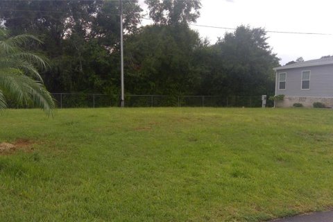 Terreno en venta en Frostproof, Florida № 1534255 - foto 1